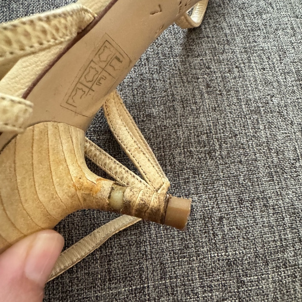 Vintage Gucci Women's Cream Sandals - Picture 4 of 6